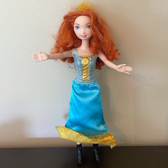 💙Disney Princess Merida Brave 2012 & 2018 - Picture 5 of 8